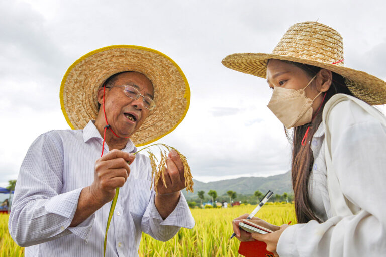 Nostalgia - Academicians of Chinese Academy of Sciences Talk about Good Varieties